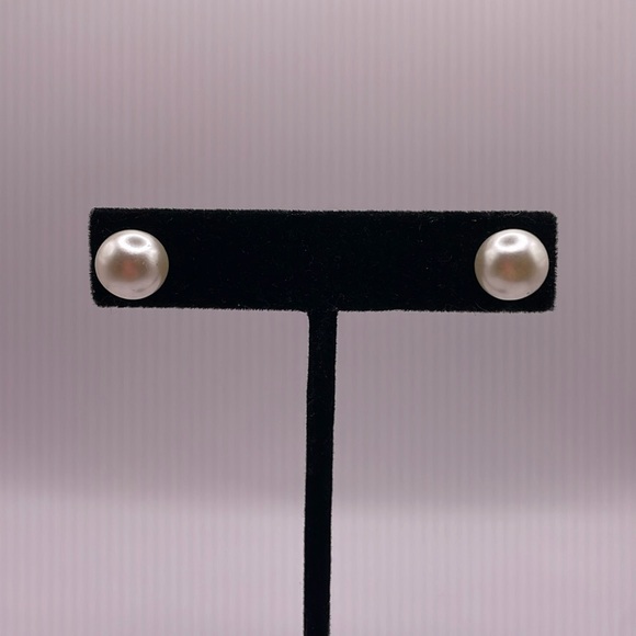 Jewelry - Vintage Faux Pearl Stud Statement Earrings